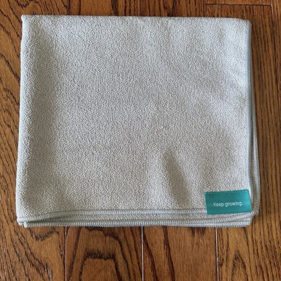 New Nutrafol "Keep Growing" Microfiber Hair Towel 19" x 42" Quick Dry Hair Wrap - Picture 1 of 7
